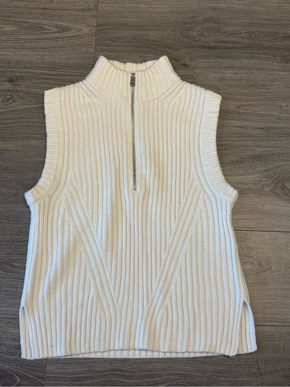 Calvin Klein sweater vest off white